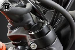 CL250　フロントフォークトップカバー