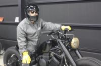 ヘルメット　HE02(MBK-WH)