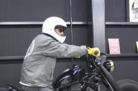 ヘルメット　HE02(MBK-WH)