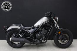 レブル250　スタッド付きガンファイターシート(スムース)BK/BK