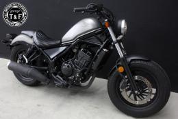 レブル250　スタッド付きガンファイターシート(バーチカル)BK/BK