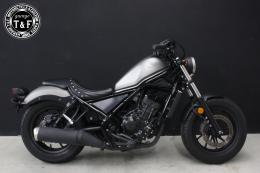 レブル250　スタッド付きガンファイターシート(バーチカル)BK/BK