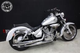 イントルーダーLC250　ダブルシート(スムース)