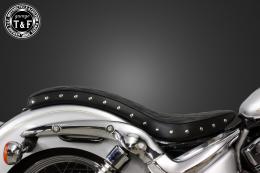 イントルーダーLC250　スタッド付きコブラシート(ダイヤ)