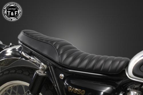 【希少品】w650  シート 純正 タックロール w800 w400