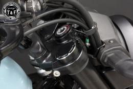 エリミネーター400　フロントフォークトップカバー