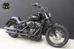 ソフテイル(SOFTAIL)2018年〜モデル用　スタッド付きガンファイターシート(タックロール)