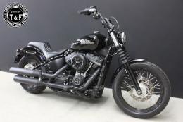 ソフテイル(SOFTAIL)2018年〜モデル用　スタッド付きガンファイターシート(バーチカル)