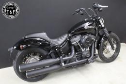 ソフテイル(SOFTAIL)2018年〜モデル用　スタッド付きガンファイターシート(バーチカル)