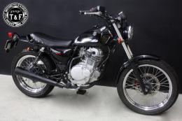 グラストラッカー250(キャブモデル専用)　スタッド付きショートフラットシート(バーチカル)