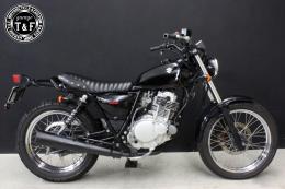 グラストラッカー250(キャブモデル専用)　スタッド付きショートフラットシート(タックロール)