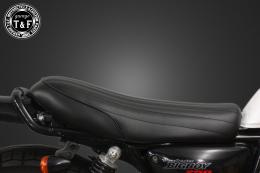 グラストラッカー250(キャブモデル専用)　ショートフラットシート(バーチカル)