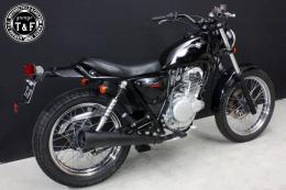 グラストラッカー250(キャブモデル専用)　ショートフラットシート(スムース)