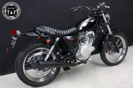 グラストラッカー250(キャブモデル専用)　スタッド付きフラットシート(タックロール)