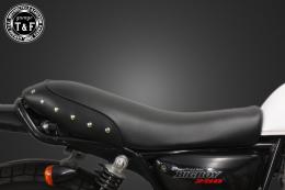 グラストラッカー250(キャブモデル専用)　スタッド付きフラットシート(スムース)