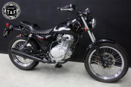 グラストラッカー250(キャブモデル専用)　スタッド付きツーリングシート(バーチカル)