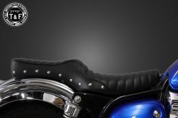 エストレヤ　スタッド付きダブルシート(タックロール)