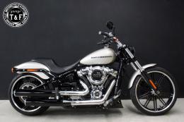 ソフテイルブレイクアウト(2018〜2024年)　ガンファイターシート(バーチカル)