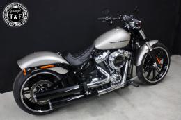 ソフテイルブレイクアウト(2018〜2024年)　シングルシート(ダイヤ)