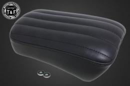 ソフテイルブレイクアウト(2018〜2024年)　ピリオンシート(バーチカル)