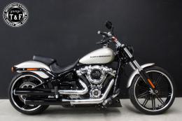 ソフテイルブレイクアウト(2018〜2024年)　ピリオンシート(バーチカル)